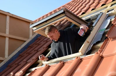 Pose de fenêtres de toit Velux à Gardères